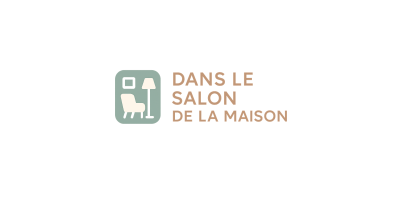 Dans Le Salon De La Maison